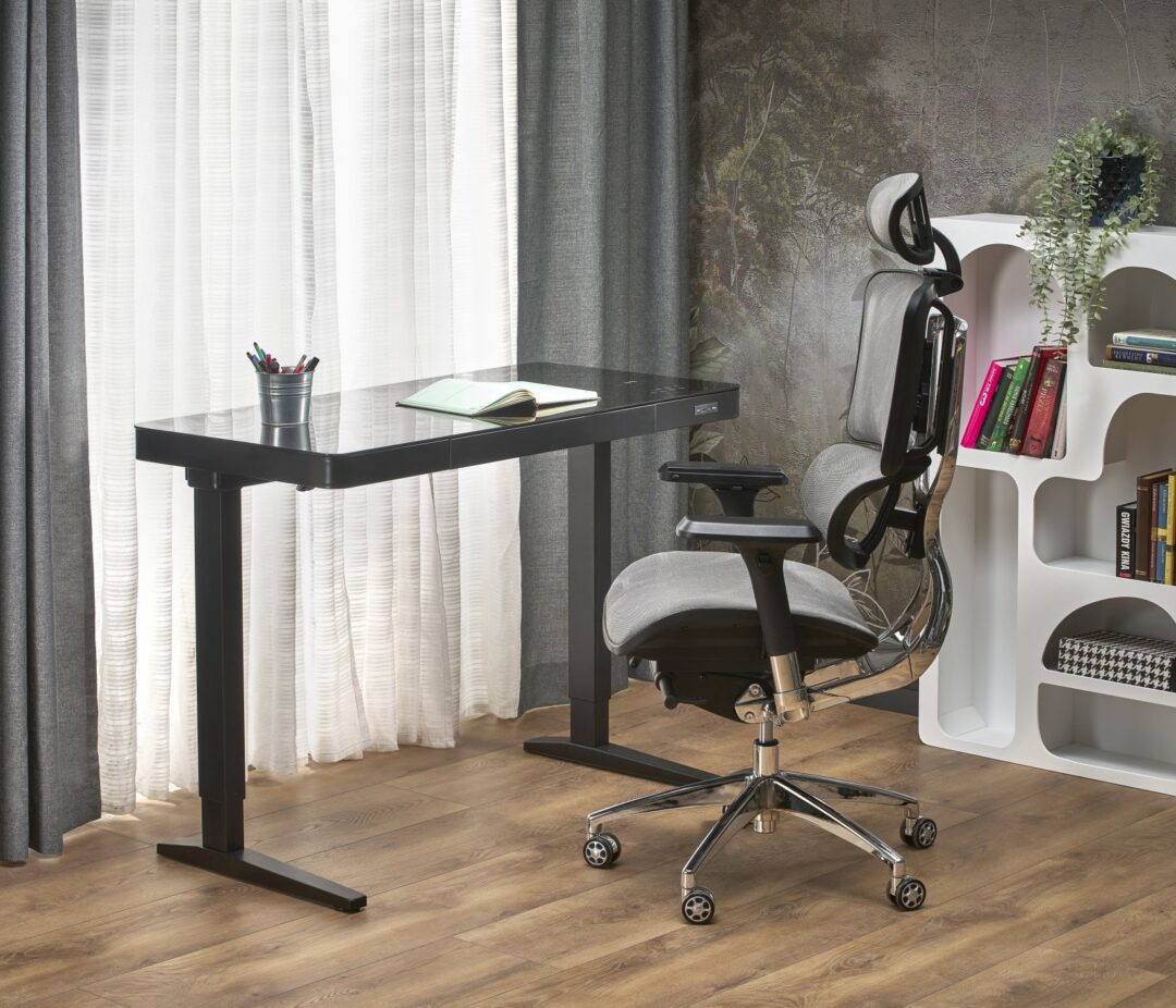 B52 állítható magasságú íróasztal, szín: fekete